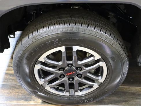 Used 2024 Toyota Tacoma TRD Sport image 33