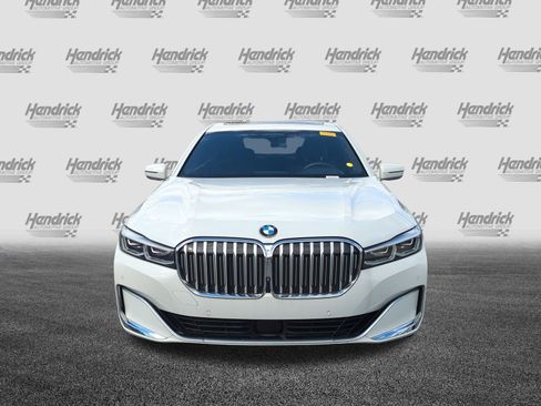 Certified 2022 BMW 740i w/ Premium Package image 3