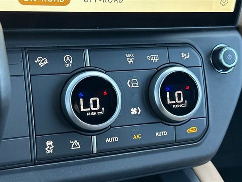 New 2026 Land Rover Defender 110 S image 20