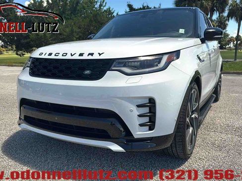 Used 2024 Land Rover Discovery Dynamic SE AWD/4WD image 37