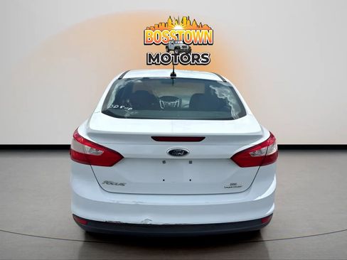 Used 2014 Ford Focus SE FWD image 4