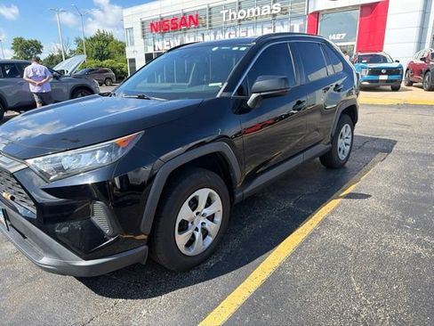 Used 2019 Toyota RAV4 LE w/ All Weather Liner Package AWD/4WD image 4