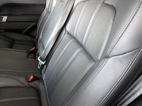 Used 2017 Land Rover Range Rover Sport SE AWD/4WD image 18
