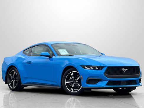 Used 2024 Ford Mustang Premium image 2