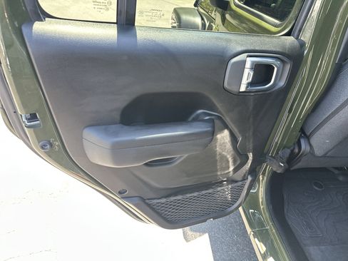 Used 2024 Jeep Wrangler Sport S AWD/4WD image 24