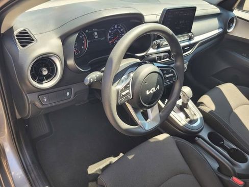 Used 2023 Kia Forte LXS FWD image 9