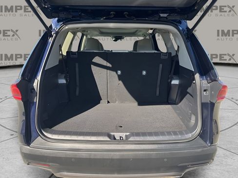 Used 2025 Toyota Grand Highlander AWD image 29