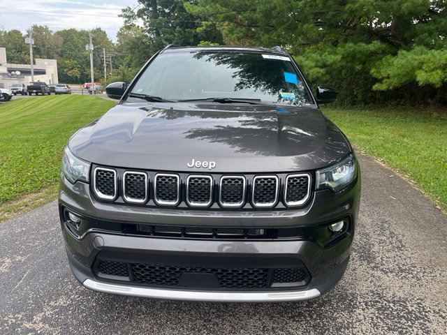 Used 2023 Jeep Compass Limited AWD/4WD image 8