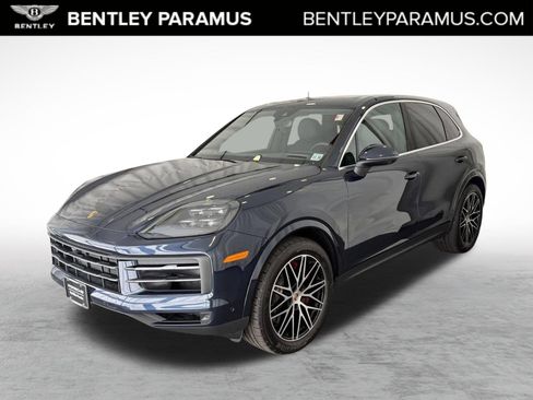 Used 2025 Porsche Cayenne S AWD/4WD image 1