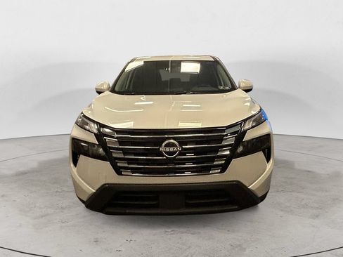 Used 2025 Nissan Rogue SV AWD/4WD image 9