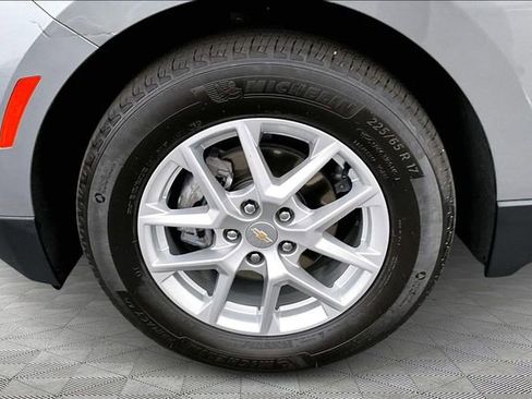 Used 2023 Chevrolet Equinox LT image 22
