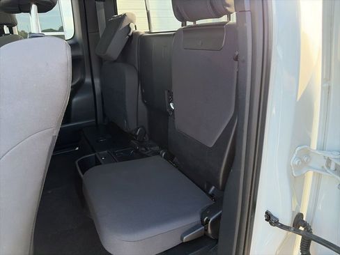 Used 2017 Toyota Tacoma TRD Off-Road w/ Tow Package image 11