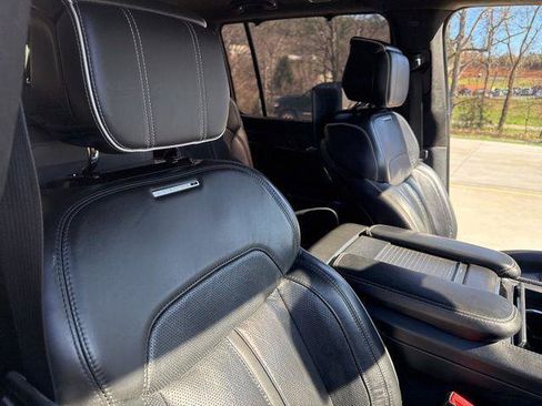 Used 2022 Jeep Grand Wagoneer Series II AWD/4WD image 41