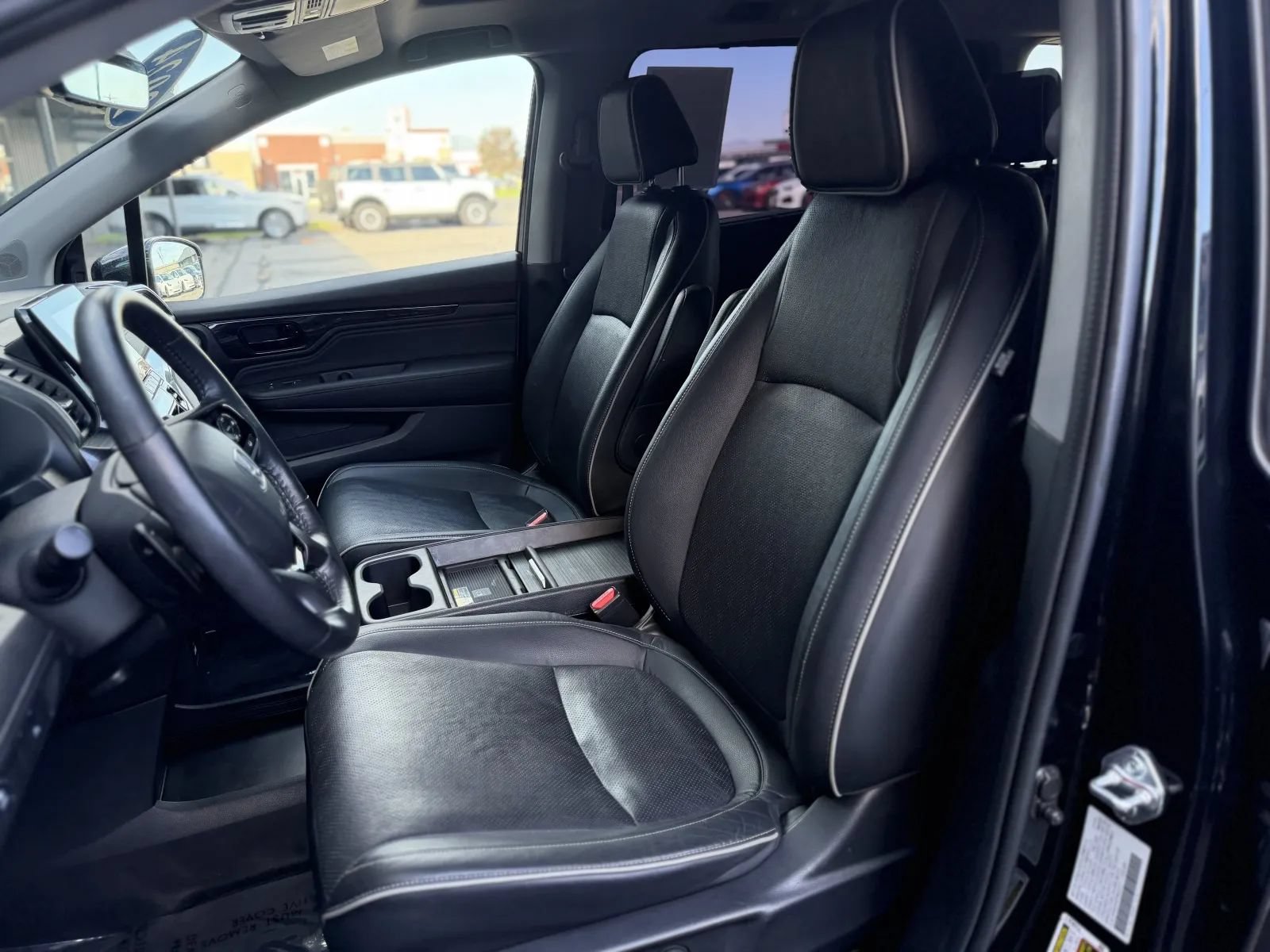 Used 2024 Honda Odyssey Elite image 14