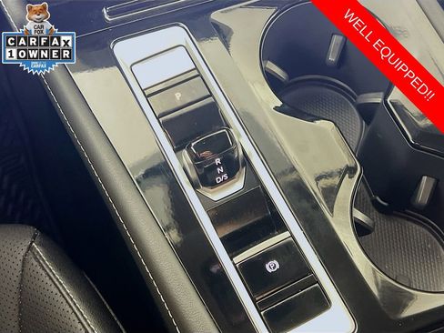 Used 2024 Volkswagen Atlas SE image 16