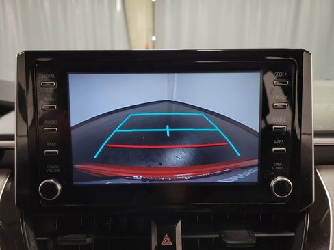 Used 2020 Toyota Corolla LE FWD image 19