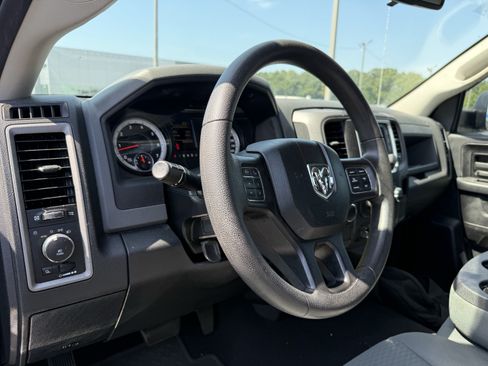 Used 2015 RAM 1500 Express RWD image 14