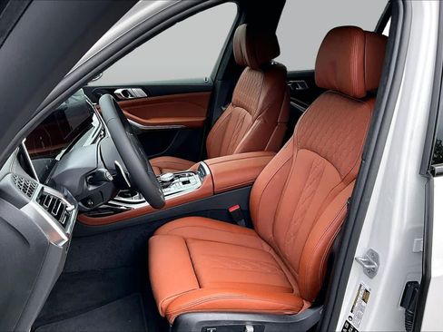 New 2027 BMW X7 xDrive40i w/ Executive Package AWD/4WD image 9