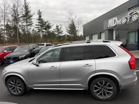 Used 2018 Volvo XC90 T6 Momentum w/ Convenience Package image 9