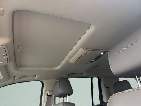 Used 2016 GMC Yukon XL Denali w/ Open Road Package image 18