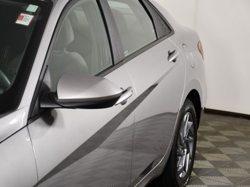 Used 2024 Hyundai Elantra SEL FWD image 13