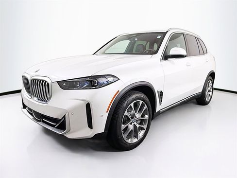 New 2026 BMW X5 xDrive40i w/ Climate Comfort Package image 3
