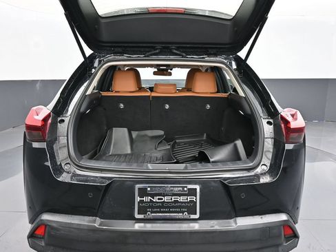 Used 2021 Lexus UX 200 w/ Accessory Package (Z2) FWD image 27