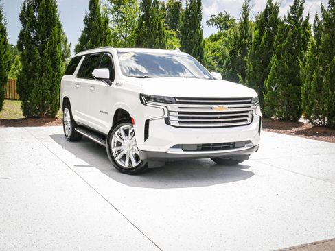 Used 2021 Chevrolet Suburban High Country AWD/4WD image 2