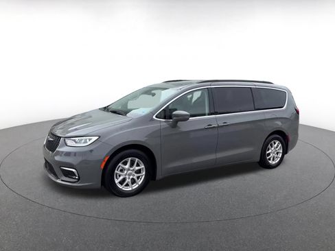 Used 2022 Chrysler Pacifica Touring-L FWD image 8