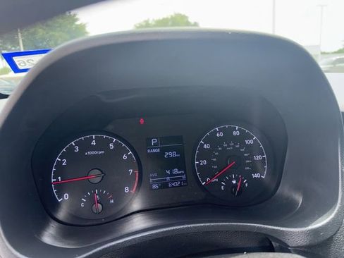 Used 2022 Hyundai Accent SE FWD image 10