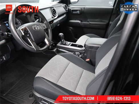 Used 2023 Toyota Tacoma TRD Sport image 9