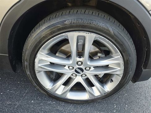 Used 2017 Lincoln MKC Reserve image 17