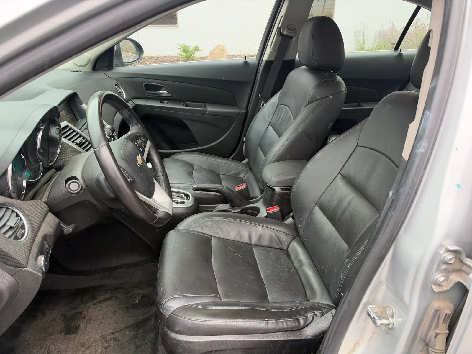 Used 2015 Chevrolet Cruze LTZ w/ Sun, Sound and Sport Package FWD image 10
