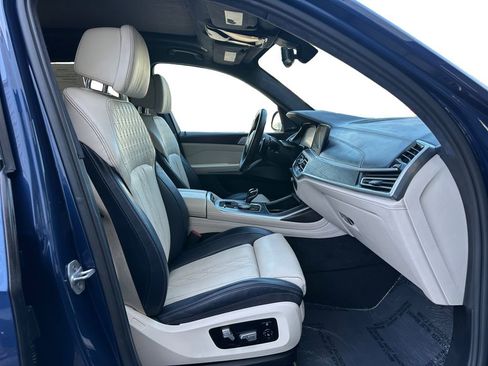 Used 2020 BMW X7 xDrive40i w/ M Sport Package image 16