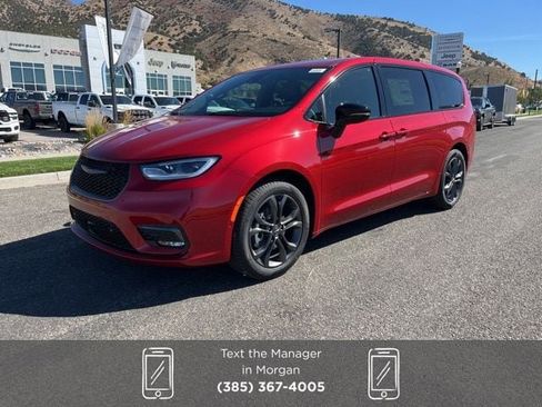 New 2026 Chrysler Pacifica Select image 8