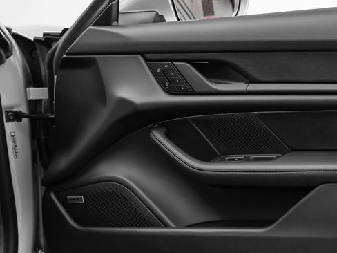 New 2025 Porsche Taycan image 17