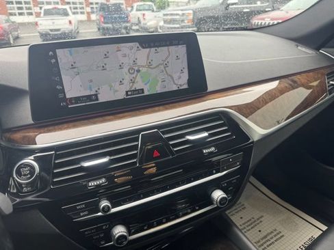 Used 2017 BMW 540i xDrive AWD/4WD image 18