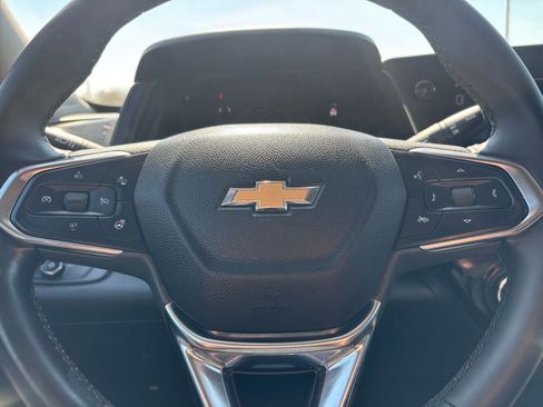 Used 2025 Chevrolet Trax LT w/ LT Convenience Package image 27