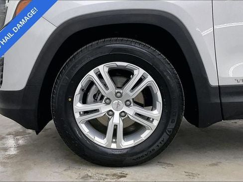 Used 2018 GMC Terrain SLE w/ Driver Convenience Package FWD image 10