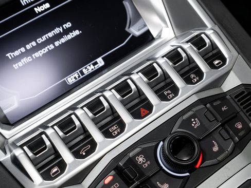 Used 2015 Lamborghini Aventador LP 700-4 image 81