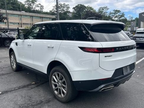 Used 2024 Land Rover Range Rover Sport SE AWD/4WD image 4