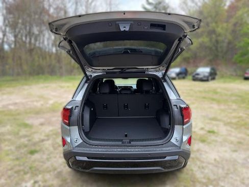 New 2026 GMC Terrain Elevation AWD/4WD image 13