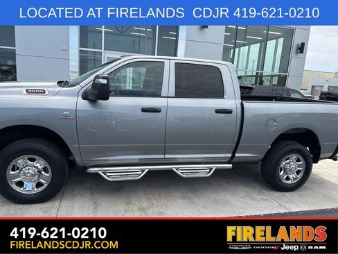Used 2024 RAM 3500 Tradesman w/ Chrome Appearance Group AWD/4WD image 5