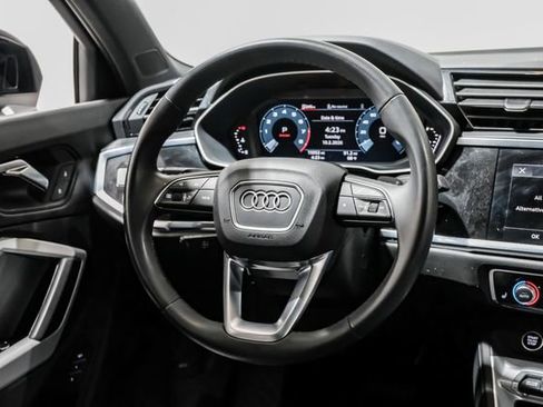 Used 2023 Audi Q3 2.0T Premium image 25