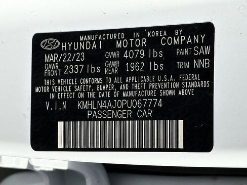 Used 2023 Hyundai Elantra Limited image 27