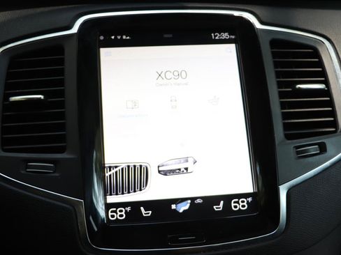 Used 2021 Volvo XC90 T6 Momentum AWD/4WD image 24