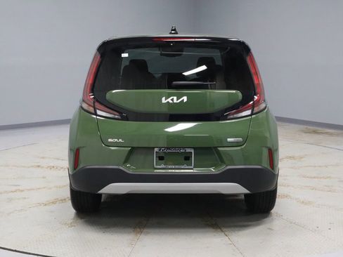 Used 2023 Kia Soul EX image 8