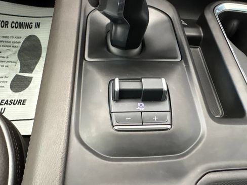Used 2022 GMC Sierra 1500 Denali AWD/4WD image 29