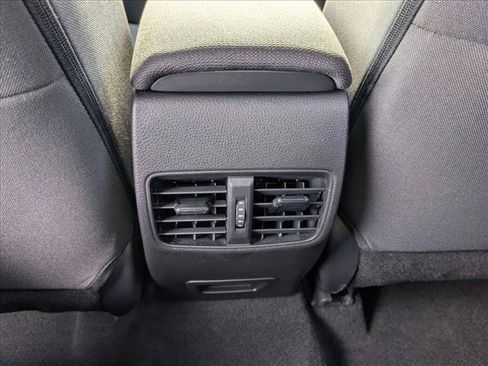 Used 2026 Toyota Corolla Cross LE FWD image 16