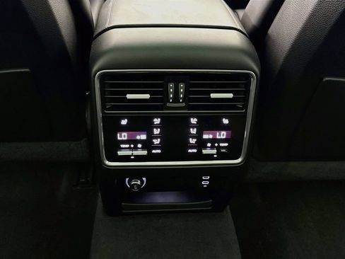 Certified 2020 Porsche Cayenne Turbo AWD/4WD image 27